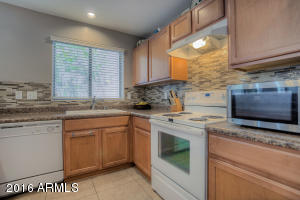 963 S Hawk Ln, Gilbert, AZ 85296 photo 8