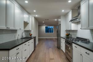 4520 E Clarendon Ave, Phoenix, AZ 85018 photo 5
