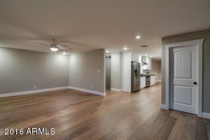 4520 E Clarendon Ave, Phoenix, AZ 85018 photo 8