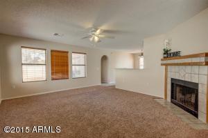 622 N Cobblestone St, Gilbert, AZ 85234 photo 3