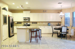 3901 E Parkview Dr, Gilbert, AZ 85295 photo 2