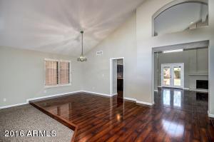 707 E Vaughn Ave, Gilbert, AZ 85234 photo 5