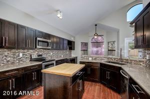 707 E Vaughn Ave, Gilbert, AZ 85234 photo 2
