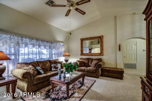 2142 N 63rd Pl, Mesa, AZ 85215 photo 3