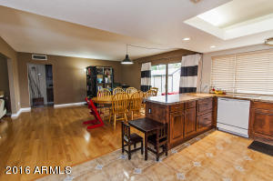 4202 W Harmont Dr, Phoenix, AZ 85051 photo 8