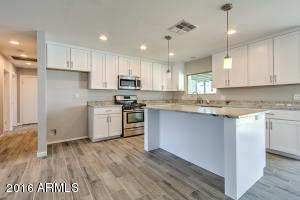 1008 E Concorda Dr, Tempe, AZ 85282 photo 5