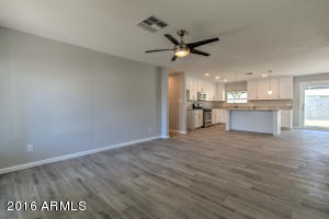 1008 E Concorda Dr, Tempe, AZ 85282 photo 4