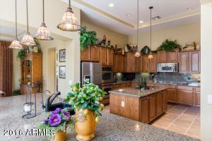 4626 E Donato Dr, Gilbert, AZ 85298 photo 9