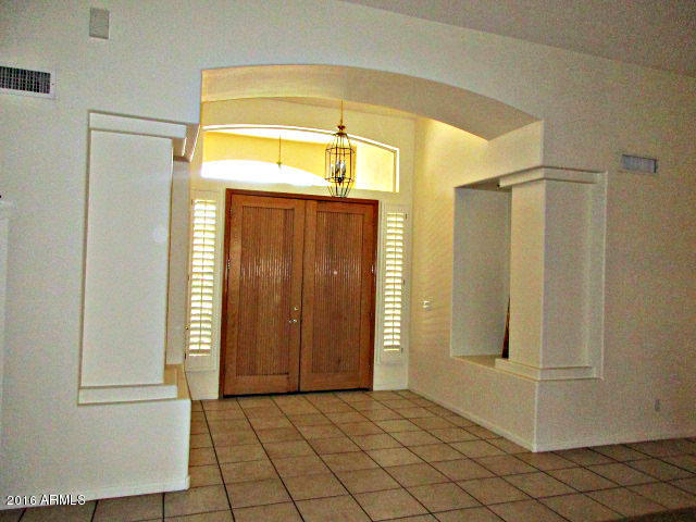 450 S Jared Dr, Gilbert, AZ 85296 photo 3