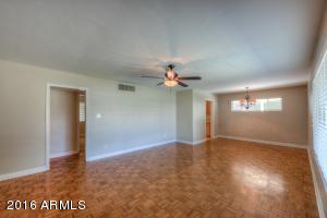 4019 E Whitton Ave, Phoenix, AZ 85018 photo 2