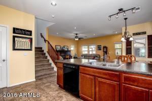 863 S Pheasant Dr, Gilbert, AZ 85296 photo 17