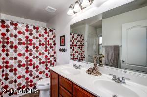 863 S Pheasant Dr, Gilbert, AZ 85296 photo 31