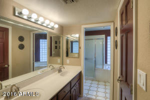 907 E Grandview Rd, Phoenix, AZ 85022 photo 9