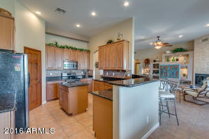 811 E Frontier St, Apache Junction, AZ 85119 photo 3