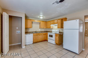 7225 W Camelback Rd, Phoenix, AZ 85033 photo 9