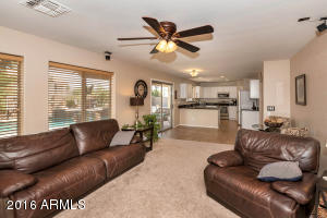 2736 E Beautiful Ln, Phoenix, AZ 85042 photo 9