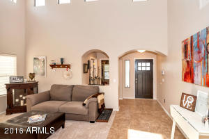 2736 E Beautiful Ln, Phoenix, AZ 85042 photo 3