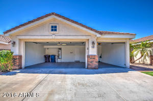 1067 W Cooley Dr, Gilbert, AZ 85233 photo 11