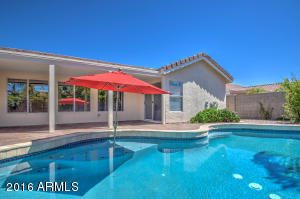 1067 W Cooley Dr, Gilbert, AZ 85233 photo 4