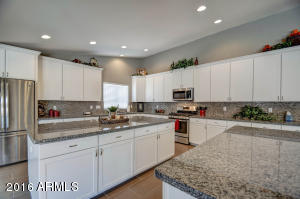 1067 W Cooley Dr, Gilbert, AZ 85233 photo 13