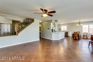 2562 E Oxford Ct, Gilbert, AZ 85295 photo 2