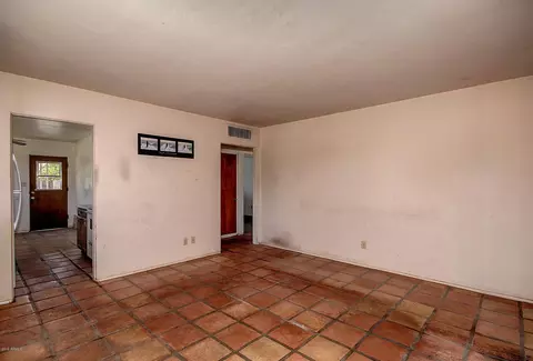 1249 E Ocotillo Rd, Phoenix, AZ 85014 photo 3