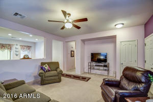 1672 S Falcon Dr, Gilbert, AZ 85295 photo 9