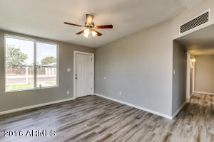4137 N 27th Dr, Phoenix, AZ 85017 photo 8