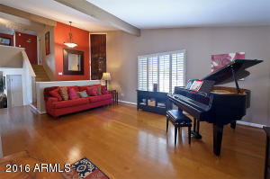 502 E Meadow Ln, Phoenix, AZ 85022 photo 2