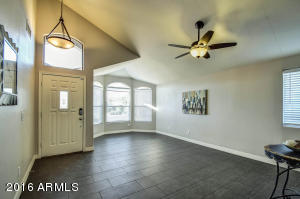 483 E Sherri Dr, Gilbert, AZ 85296 photo 5