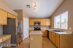 2055 E Pinto Dr, Gilbert, AZ 85296 photo 4
