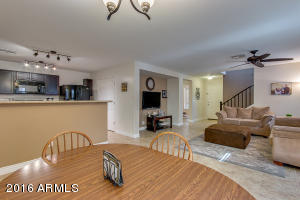 947 S Pheasant Dr, Gilbert, AZ 85296 photo 6
