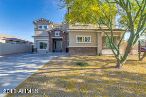 2879 E Trigger Way, Gilbert, AZ 85297 photo 2