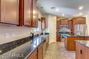 2879 E Trigger Way, Gilbert, AZ 85297 photo 8