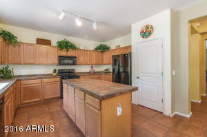 1744 S Falcon Dr, Gilbert, AZ 85295 photo 7
