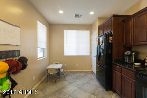 3236 E Meadowview Dr, Gilbert, AZ 85298 photo 4