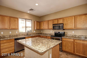 2023 S Falcon Dr, Gilbert, AZ 85295 photo 17