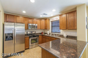 2233 S Buckaroo Trl, Gilbert, AZ 85295 photo 8