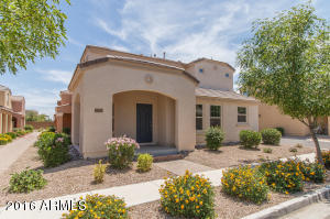 2233 S Buckaroo Trl, Gilbert, AZ 85295 photo 1