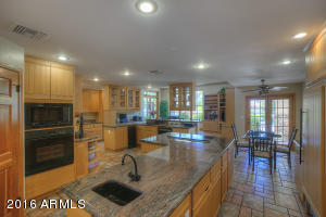 2023 E Caroline Ln, Tempe, AZ 85284 photo 7