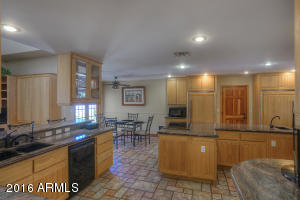 2023 E Caroline Ln, Tempe, AZ 85284 photo 6