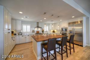 4702 E Clarendon Ave, Phoenix, AZ 85018 photo 2