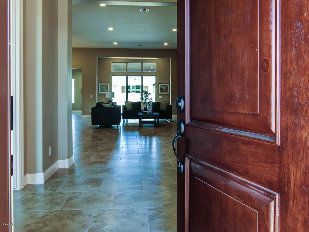 974 E Lowell Ave, Gilbert, AZ 85295 photo 3