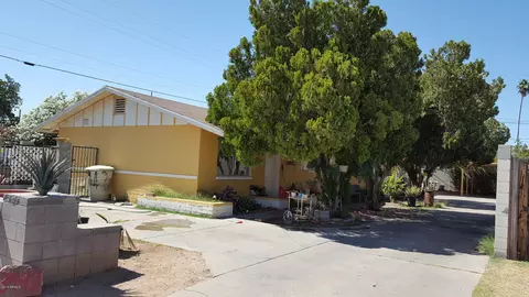 3942 Earll Dr, Phoenix, AZ 85018 photo 1
