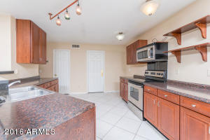 2234 E Parkside Ln, Phoenix, AZ 85024 photo 4