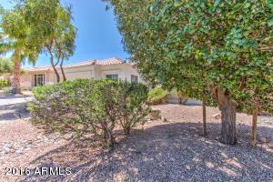6527 E Regina St, Mesa, AZ 85215