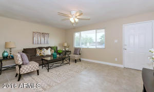 206 E Orchid Ln, Phoenix, AZ 85020 photo 4