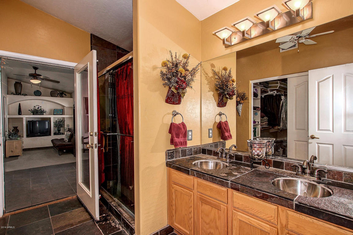 2540 E Appleby Rd, Gilbert, AZ 85298 photo 24