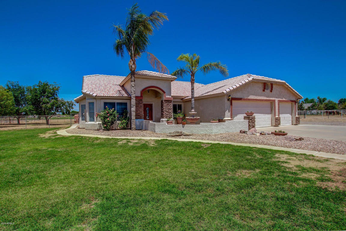 2540 E Appleby Rd, Gilbert, AZ 85298 photo 1