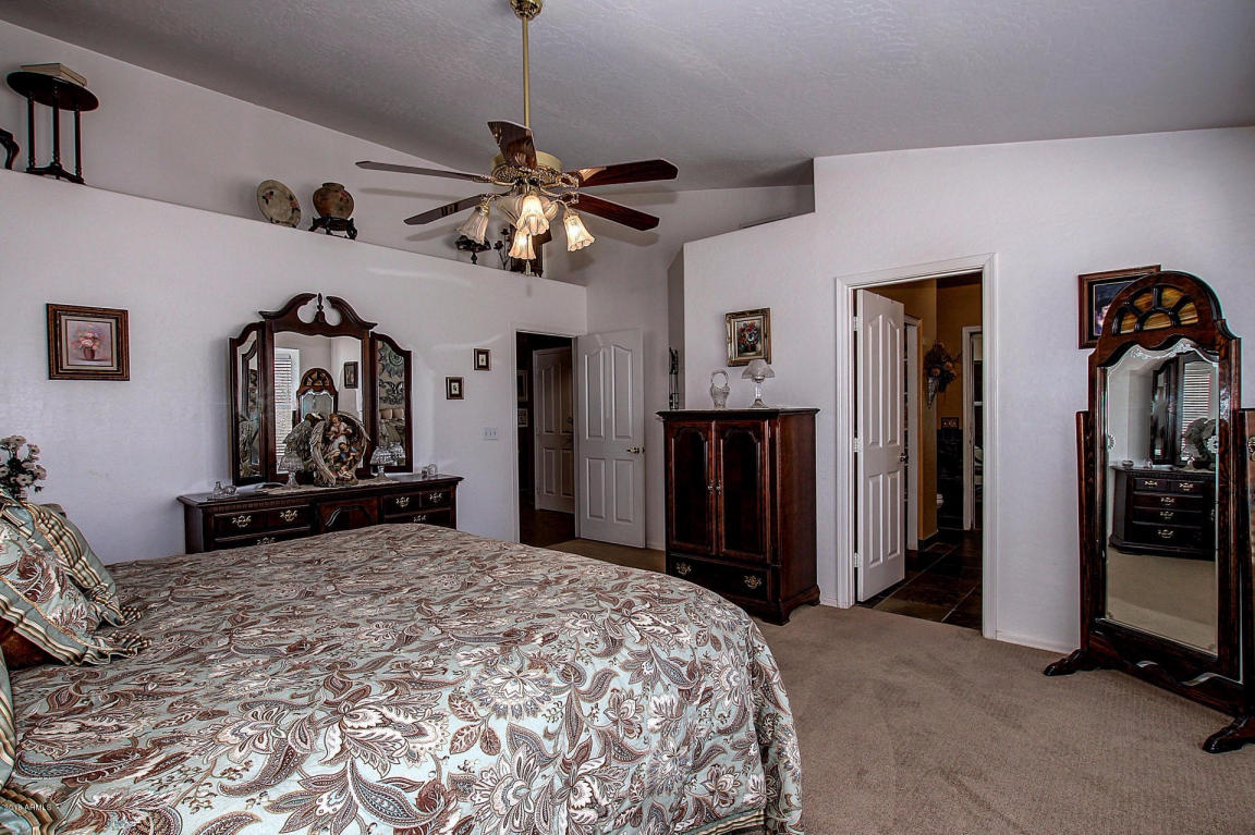 2540 E Appleby Rd, Gilbert, AZ 85298 photo 23
